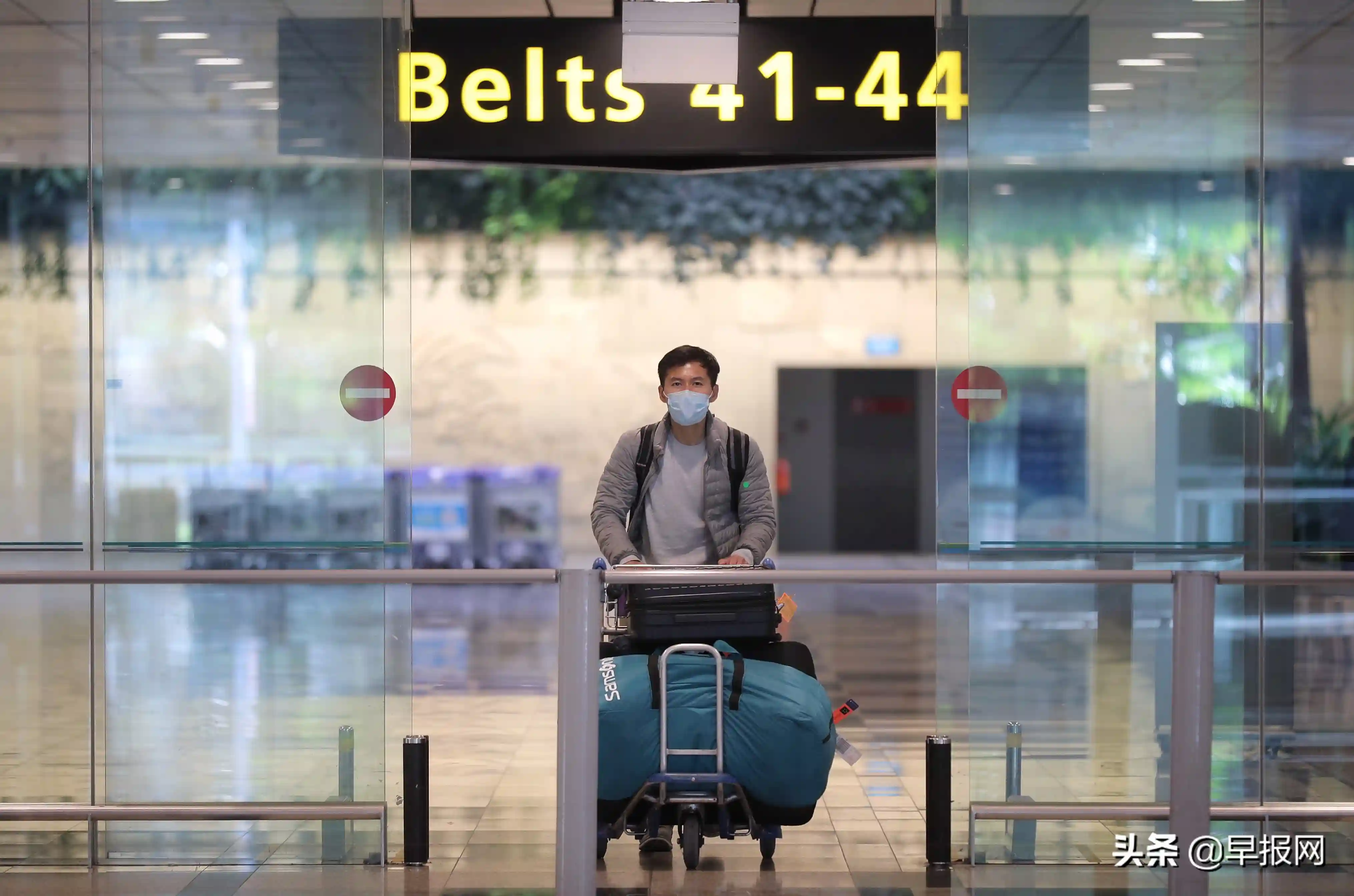 新加坡已要求2300名在海外交流的学生回国