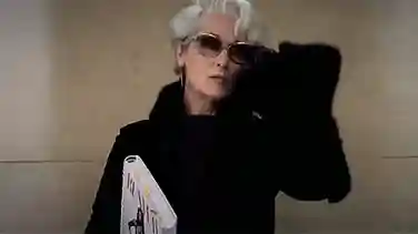 国内模特表演转专业有前途吗？想转型怎么办？