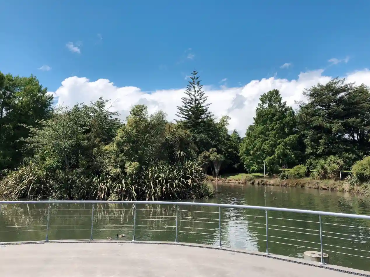 新西兰留学移民——向导类职业课程专业院校推荐