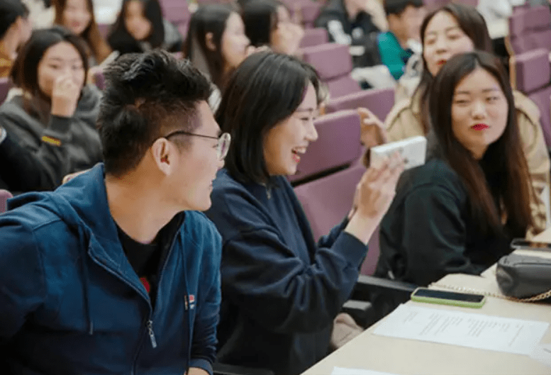 人民领袖｜“办好思政课，是我非常关心的一件事”