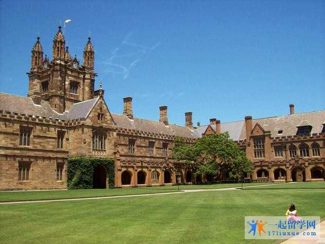 昆明传媒学院师生登上全英春晚舞台 向世界展示中国文化的魅力