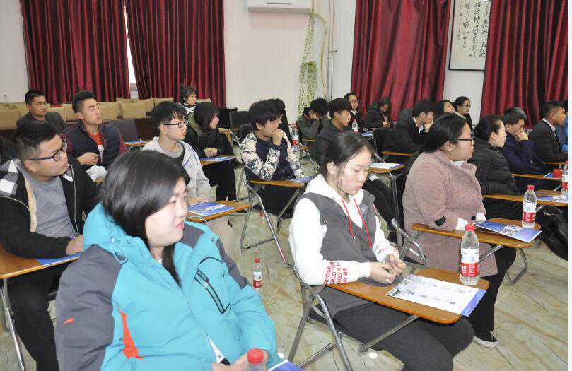 留学生都到不夜城过年过周末，快来看这里怎一个嗨字了得