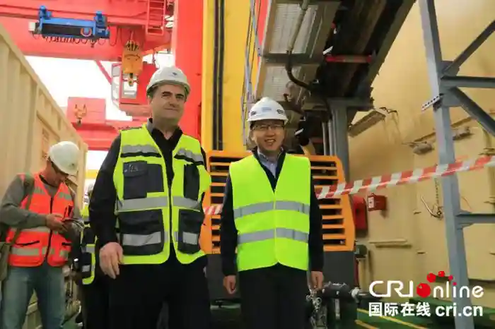 奋斗在以色列的中国港湾泛地中海公司员工